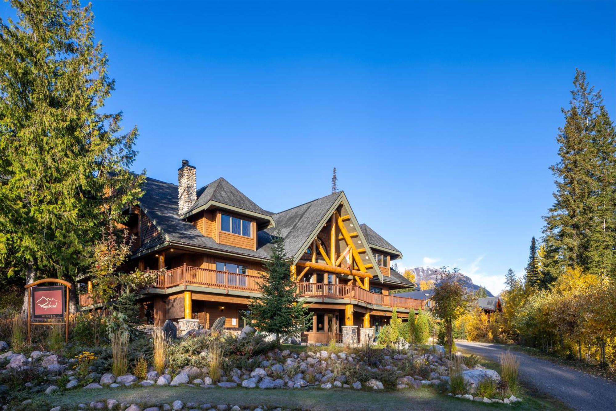 Vagabond Lodge At Kicking Horse Golden Buitenkant foto