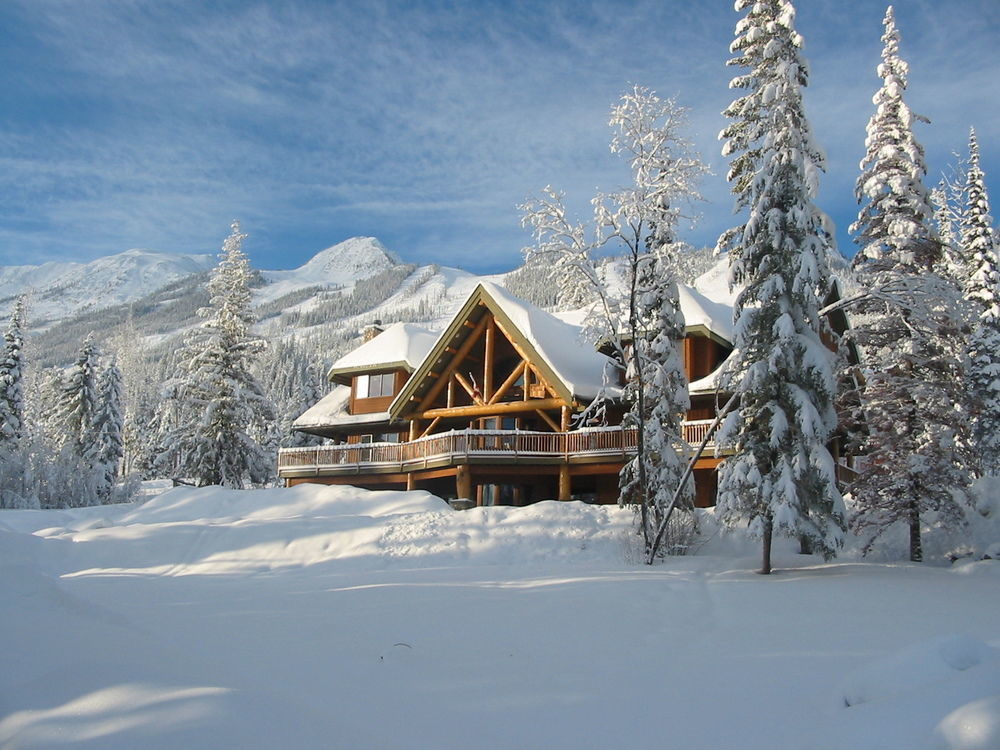 Vagabond Lodge At Kicking Horse Golden Buitenkant foto