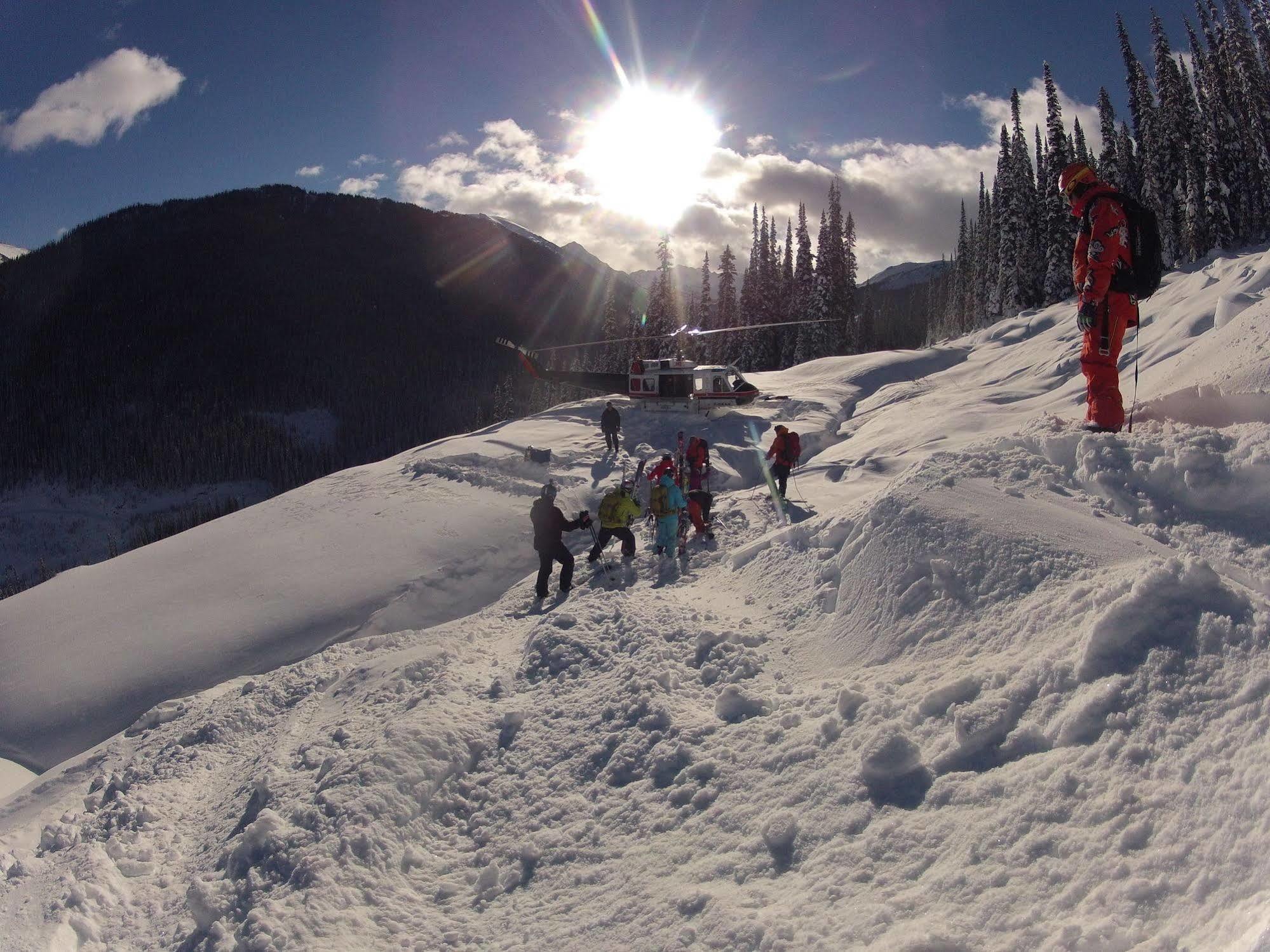 Vagabond Lodge At Kicking Horse Golden Buitenkant foto